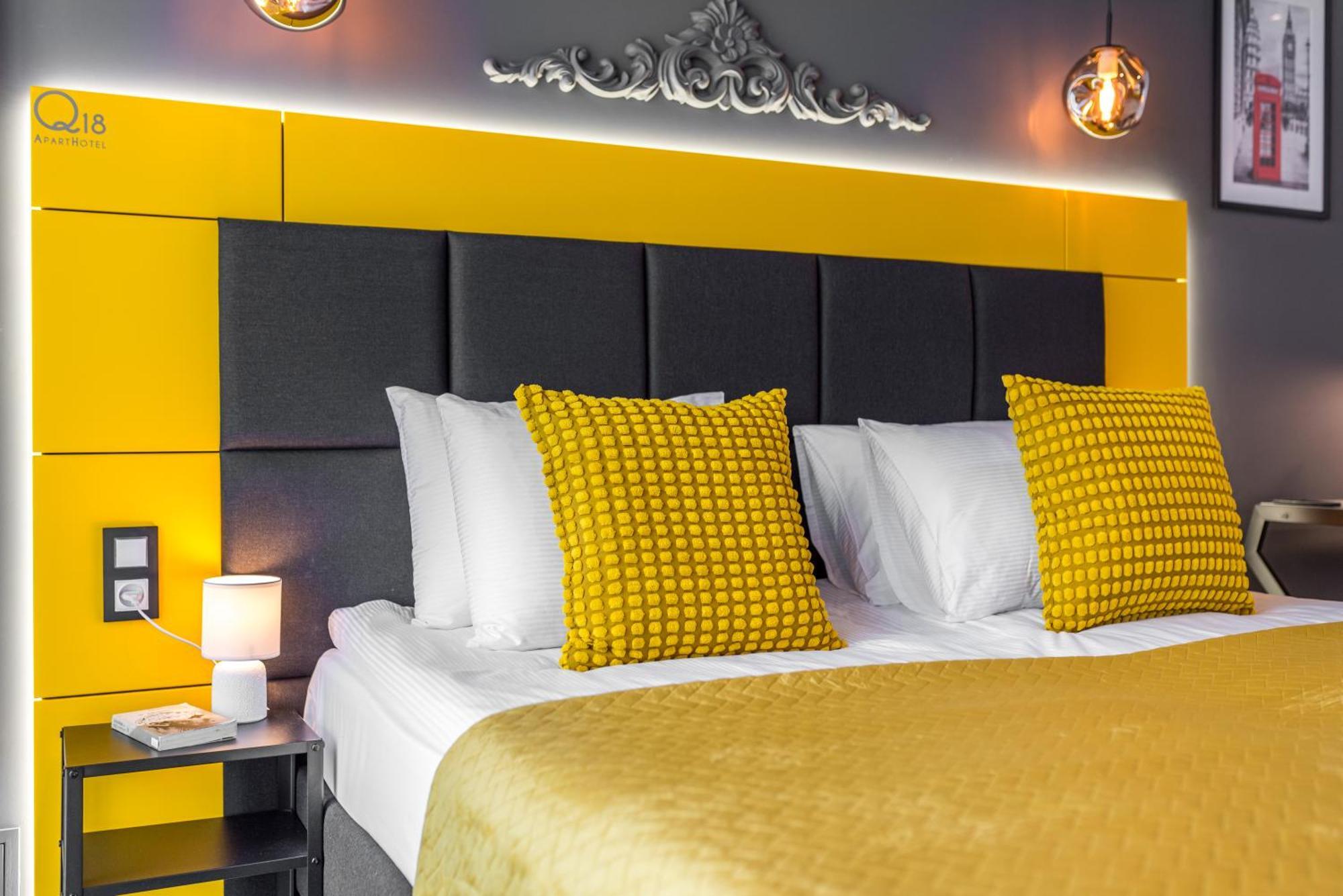 Q18 Aparthotel บิดกอชซ์ ภายนอก รูปภาพ
